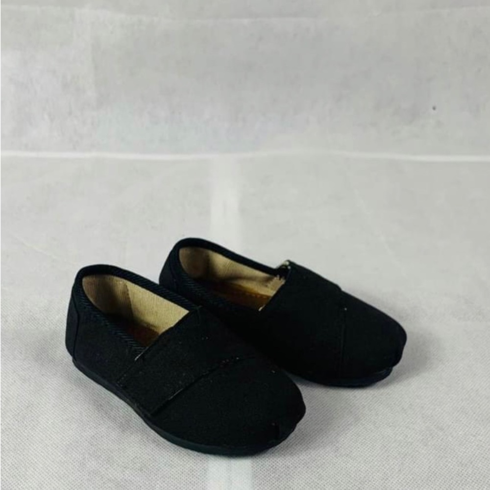Brand New Toddler Girls Black Canvas Flats